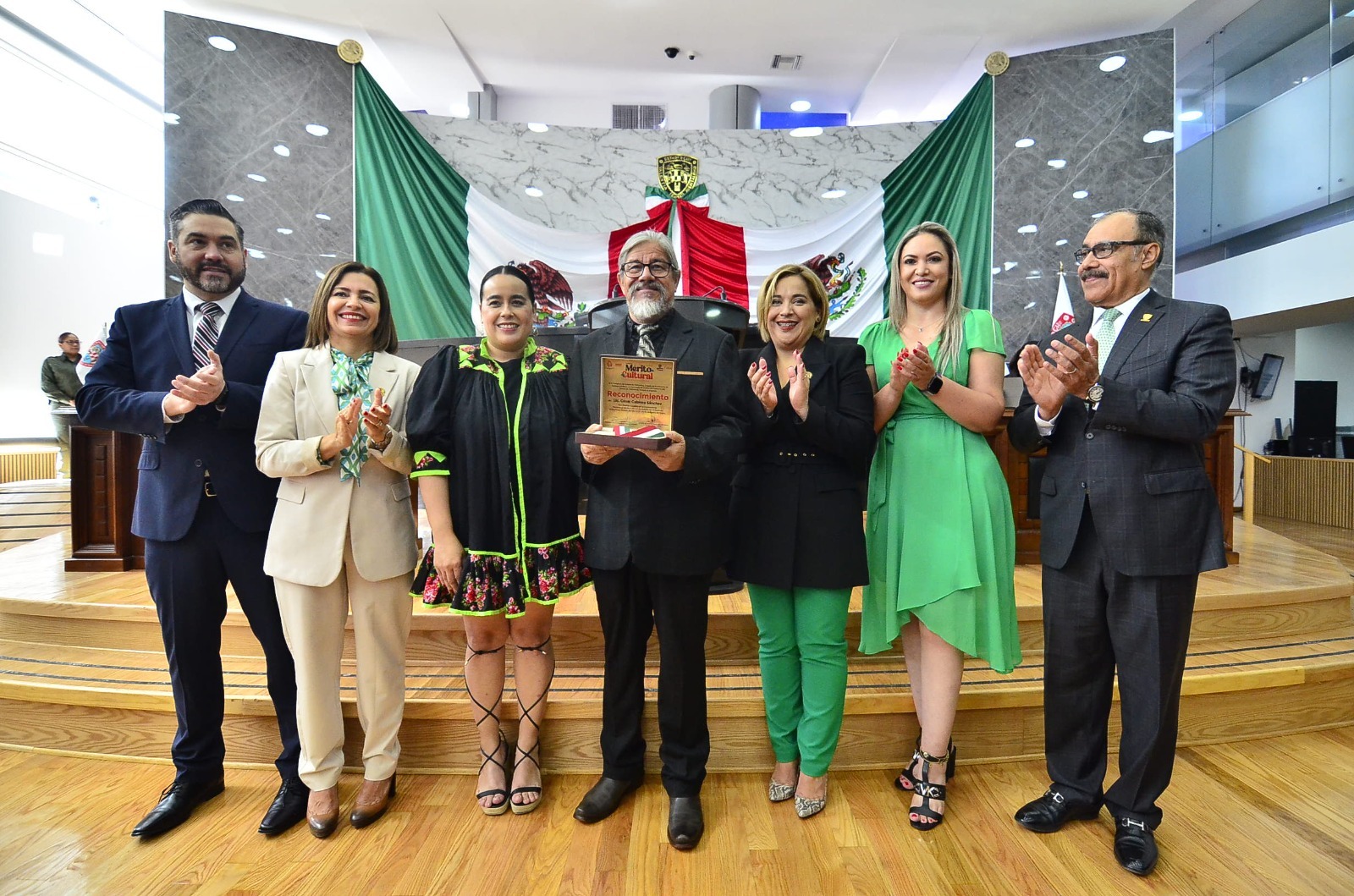 Entrega Congreso del Estado la Medalla al Mérito Cultural 2023 a César