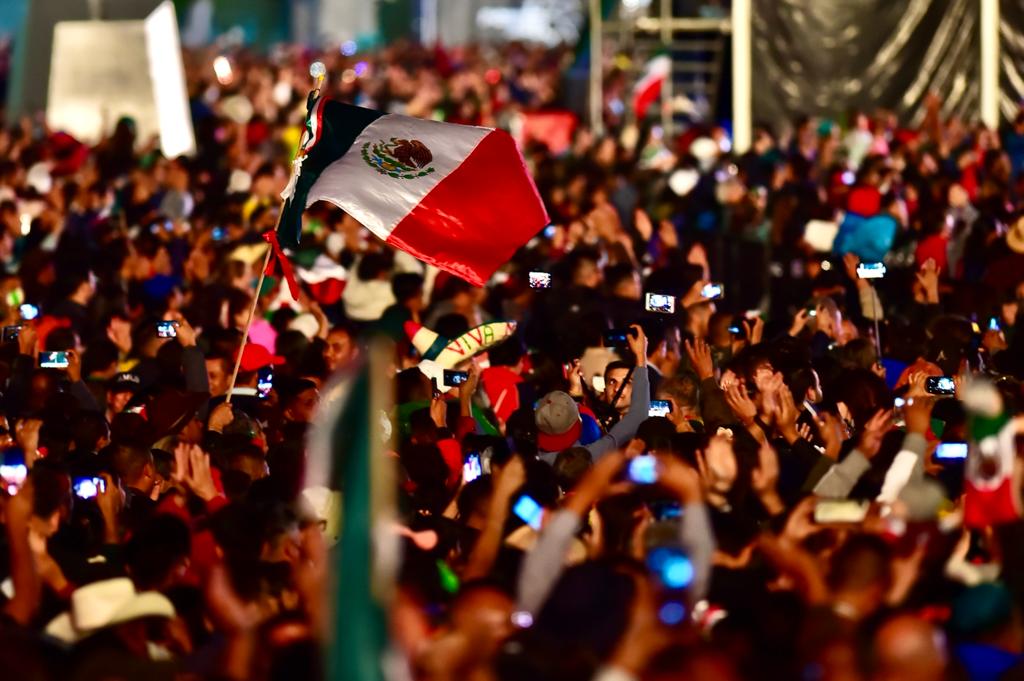 Así se vivió la celebración del Grito de Independencia en la capital mexicana Contraste