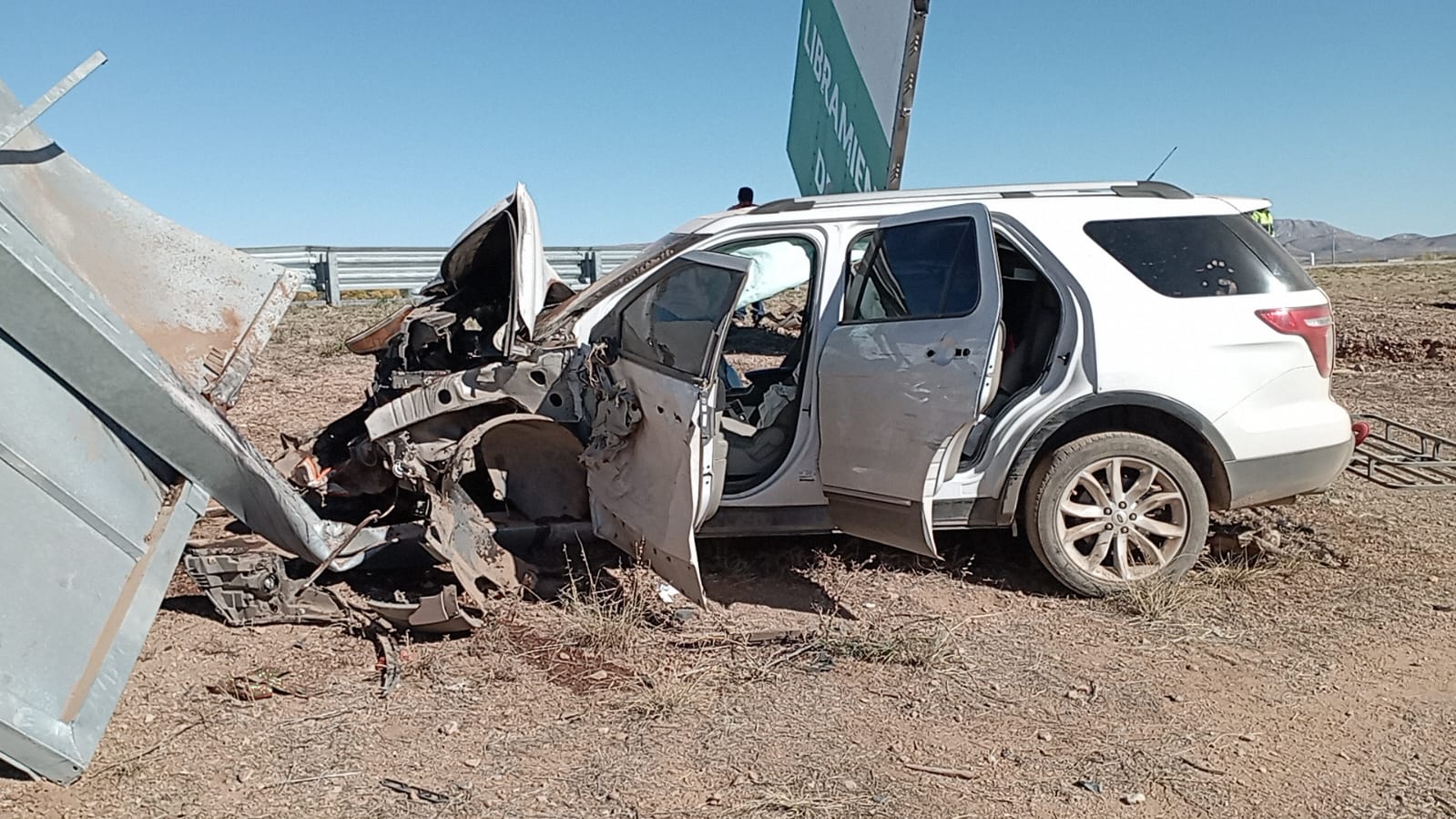 Aparatoso accidente en Libramiento Oriente deja dos mujeres y un hombre